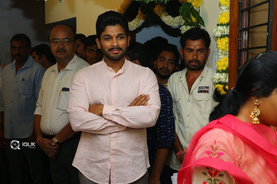 Allu-Arjun-Naa-Peru-Surya-Naa-Illu-India-Movie-Opening